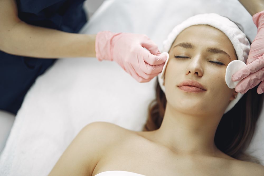 Brightening & Oxygen facial treatment